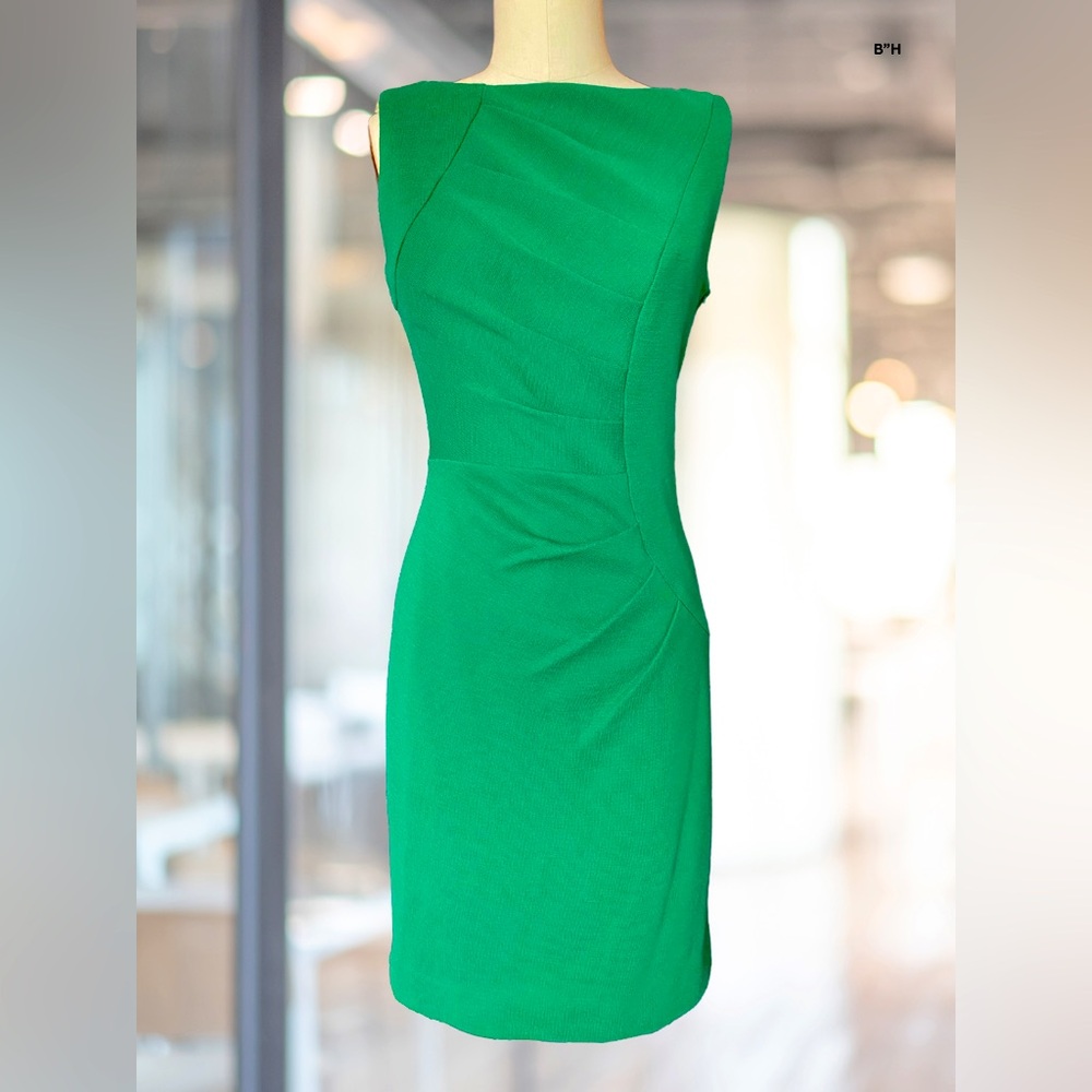 Gently Worn Kelly Green Milly Courtroom Midi Sleeveless Office Dress